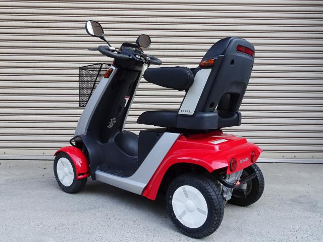 シニアカー　HONDA　モンパルML200 新型電動カート「モンパル ML200」を発売 | Honda 企業情報サイト