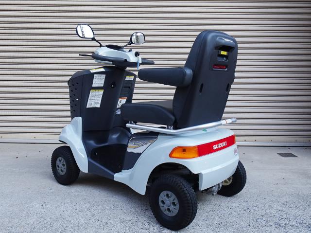 スズキ 中古セニアカーET4D7 音声案内付 ペールイエローZUY Amazon.co.jp: スズキ 中古セニアカー ［2015/7］ ET4D7 音声案内付